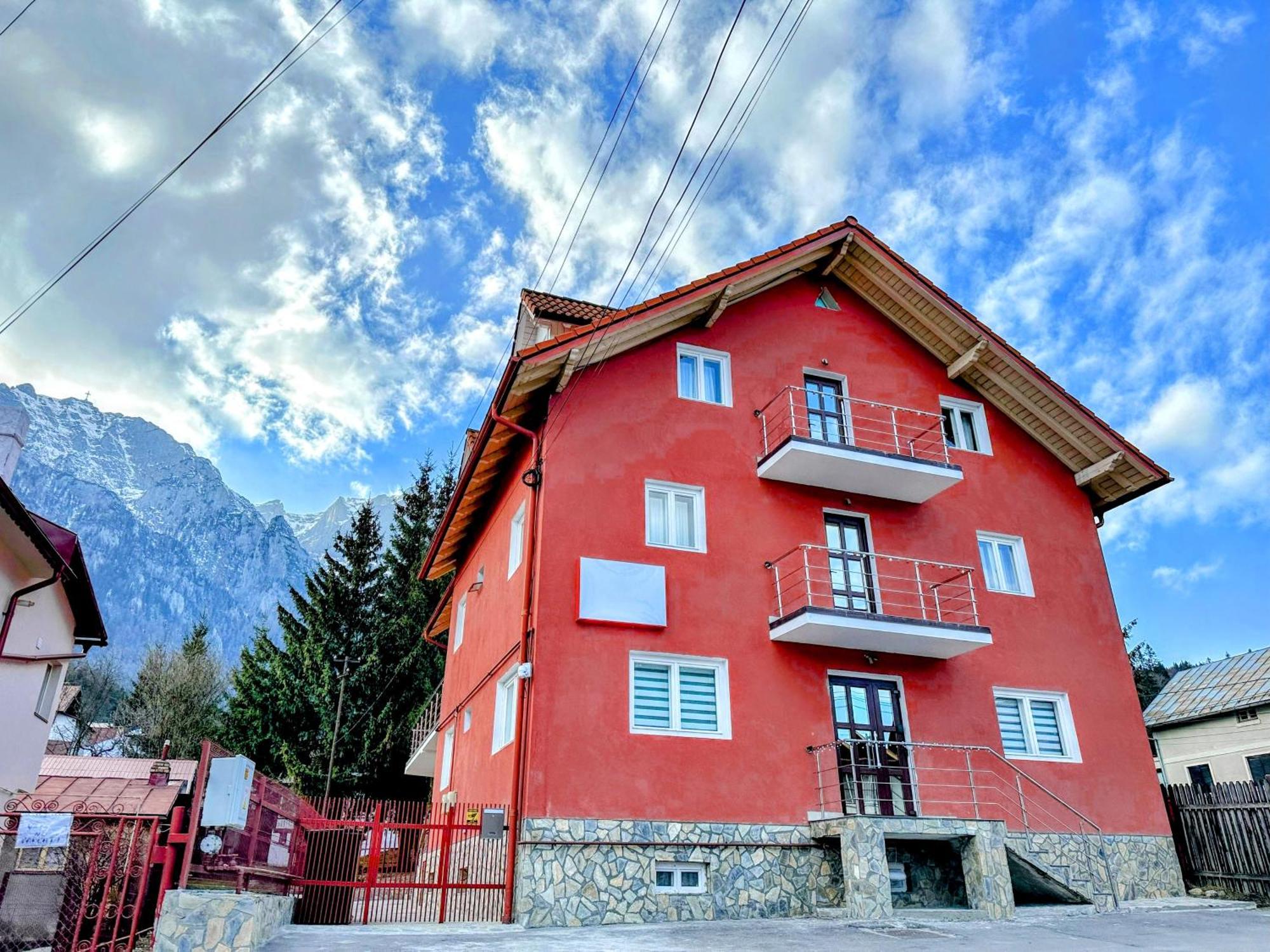 Valea Alba View - Self Check-In Hotel Busteni Bagian luar foto