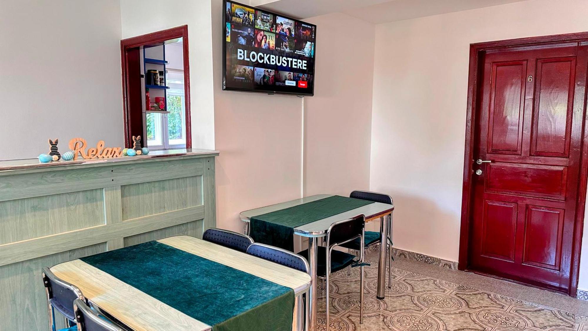 Valea Alba View - Self Check-In Hotel Busteni Bagian luar foto
